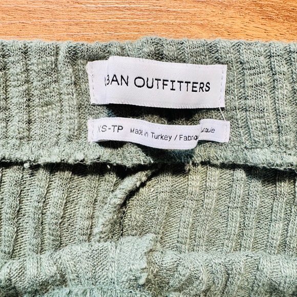 Urban Outfitters Ribbed Knit Fitted Flare Leggings Size XS - Picture 5 of 8